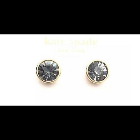 KATE SPADE Round Bezel Gray/ Black Stud